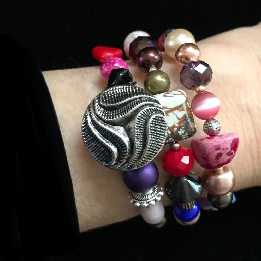 Handmade Bracelet with Vintage and Contemporary Elements (NB79-5H) - Picture 9 of 9